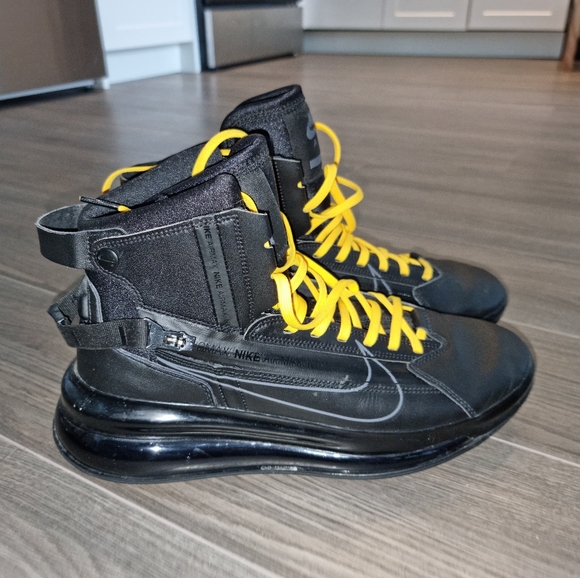 Nike Air Max 720 Saturn - Picture 3 of 5